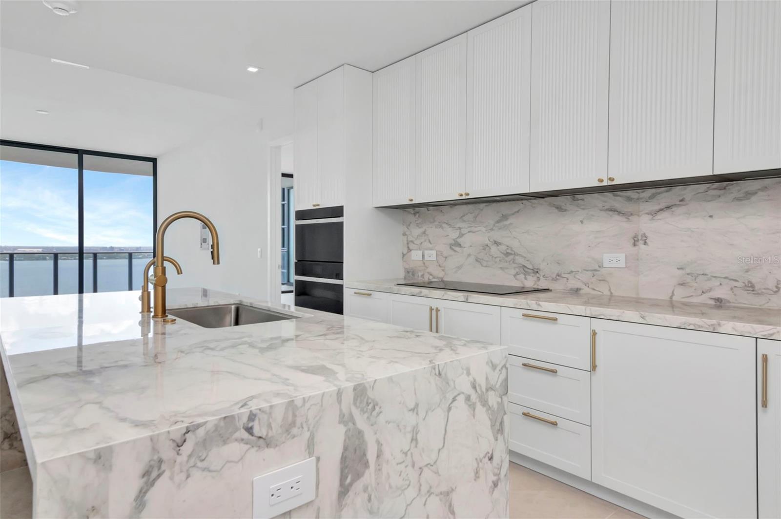 BAYSHORE YSABELLA CONDOMINIUM - Residential