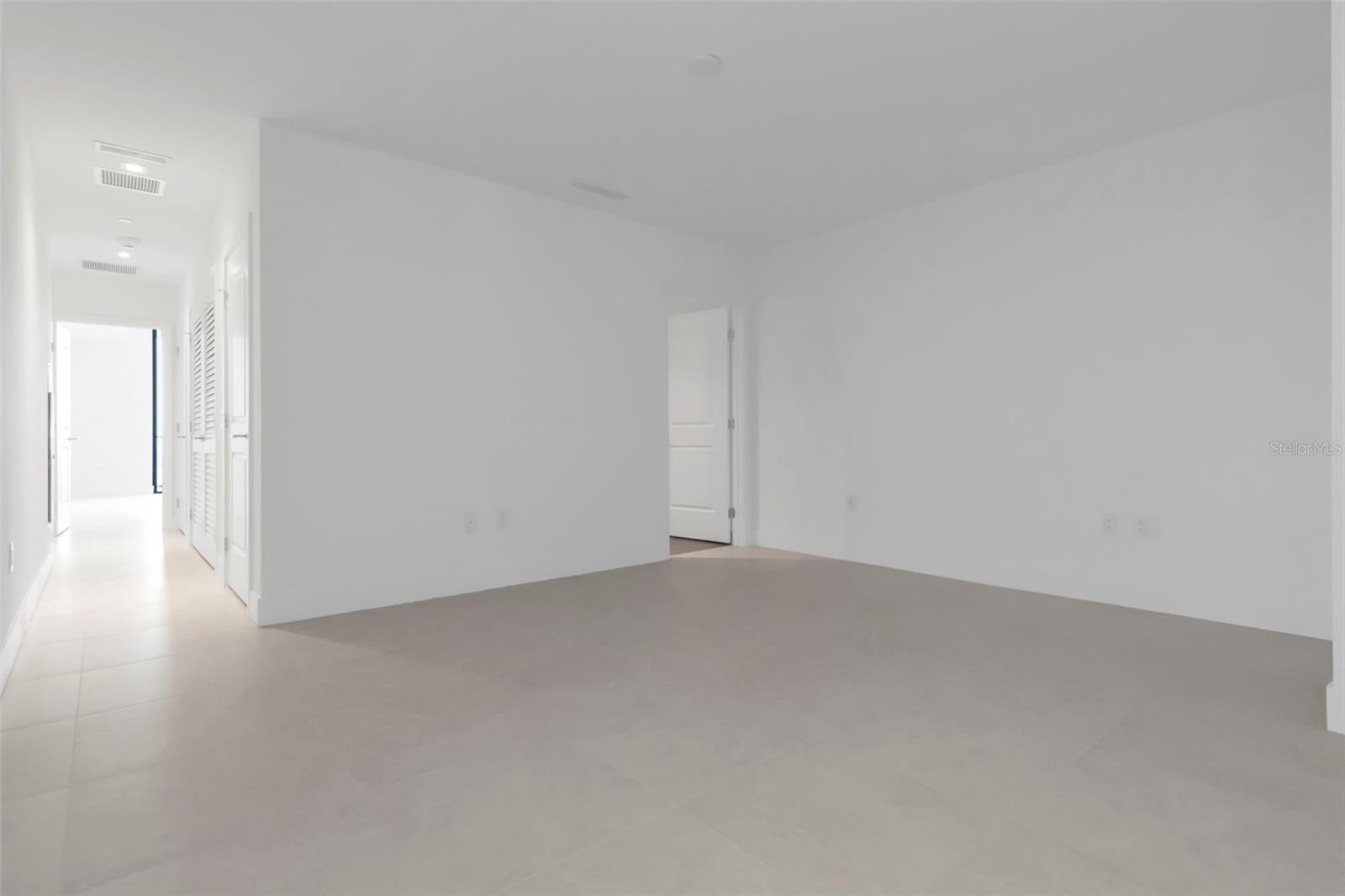 BAYSHORE YSABELLA CONDOMINIUM - Residential