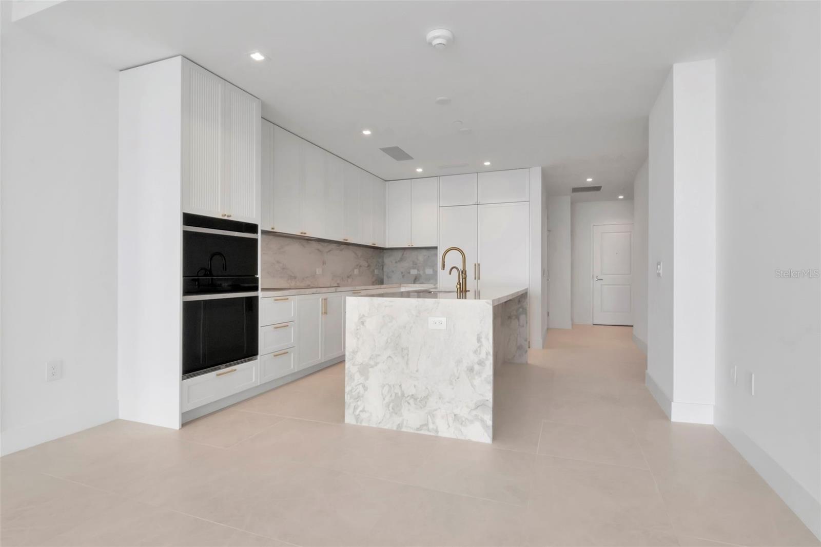 BAYSHORE YSABELLA CONDOMINIUM - Residential