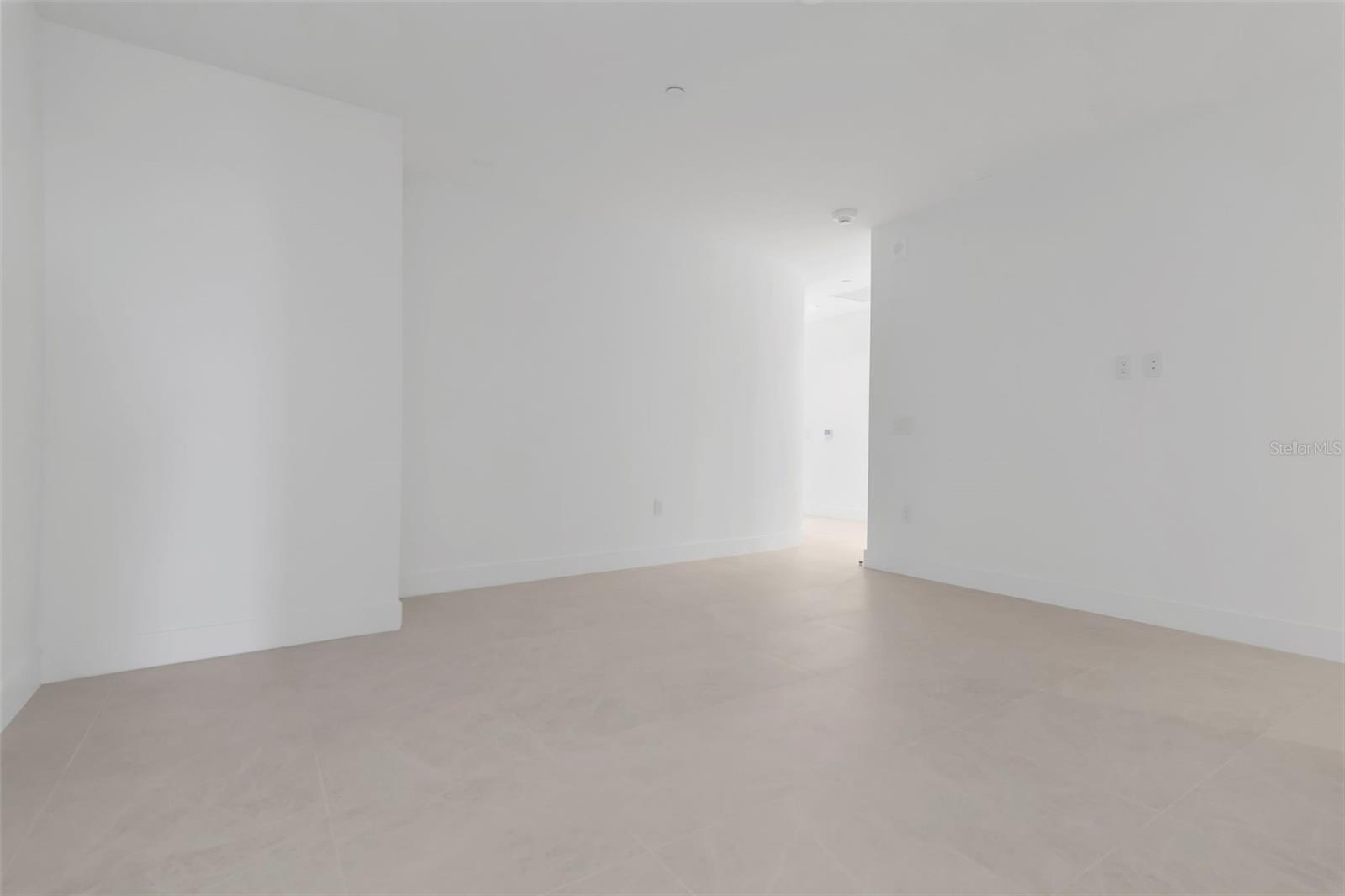 BAYSHORE YSABELLA CONDOMINIUM - Residential