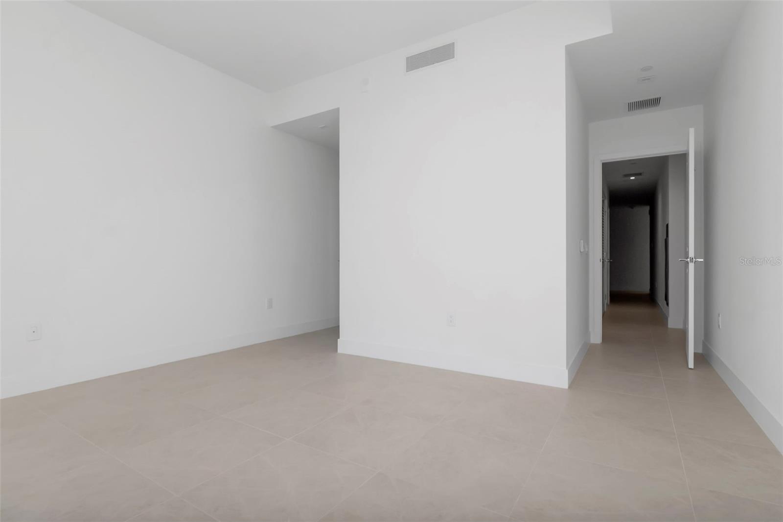 BAYSHORE YSABELLA CONDOMINIUM - Residential