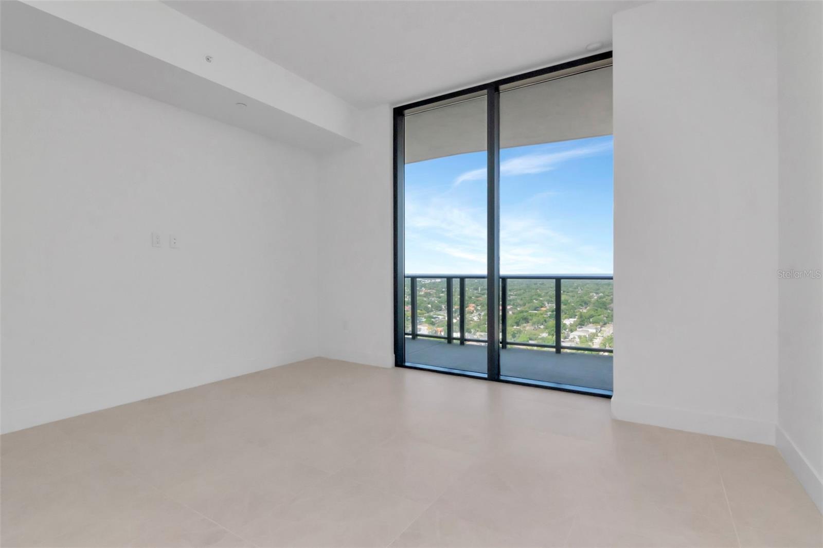 BAYSHORE YSABELLA CONDOMINIUM - Residential