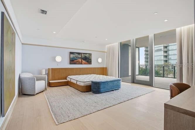 BAYSHORE YSABELLA CONDOMINIUM - Residential