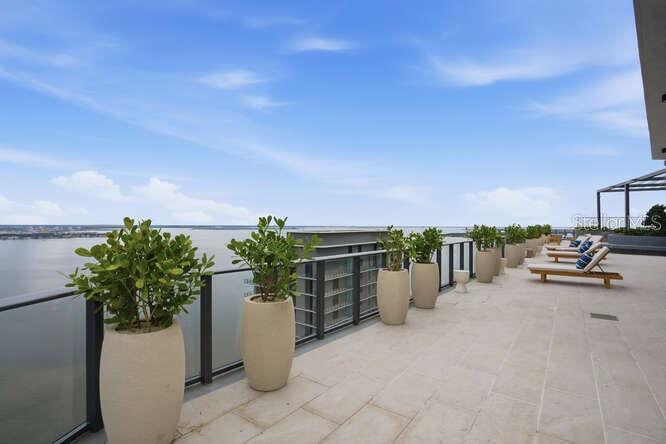 BAYSHORE YSABELLA CONDOMINIUM - Residential