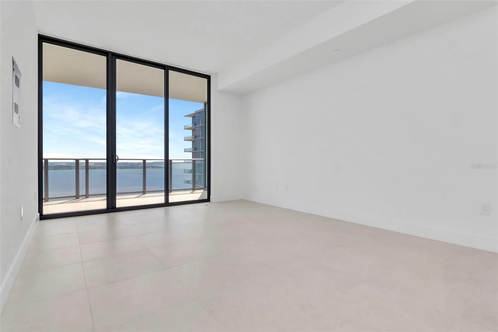 BAYSHORE YSABELLA CONDOMINIUM - Residential