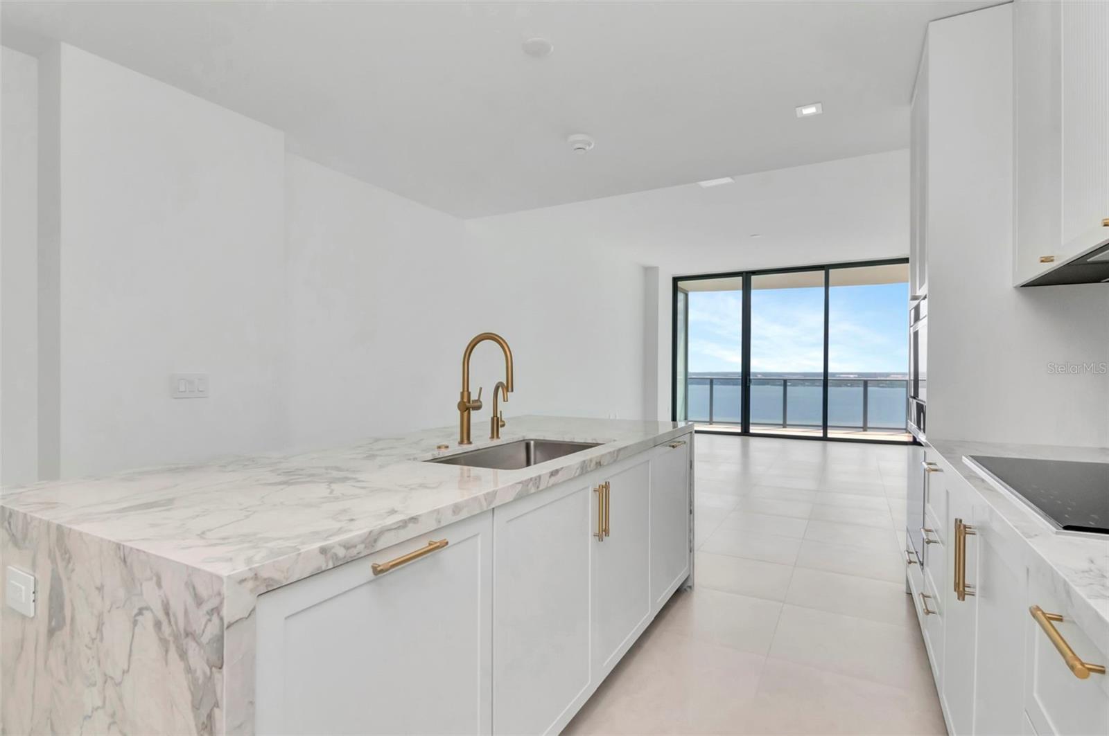 BAYSHORE YSABELLA CONDOMINIUM - Residential