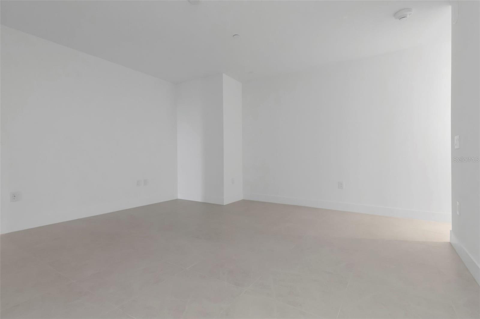 BAYSHORE YSABELLA CONDOMINIUM - Residential