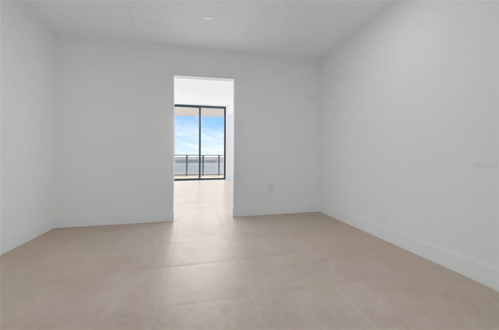 BAYSHORE YSABELLA CONDOMINIUM - Residential