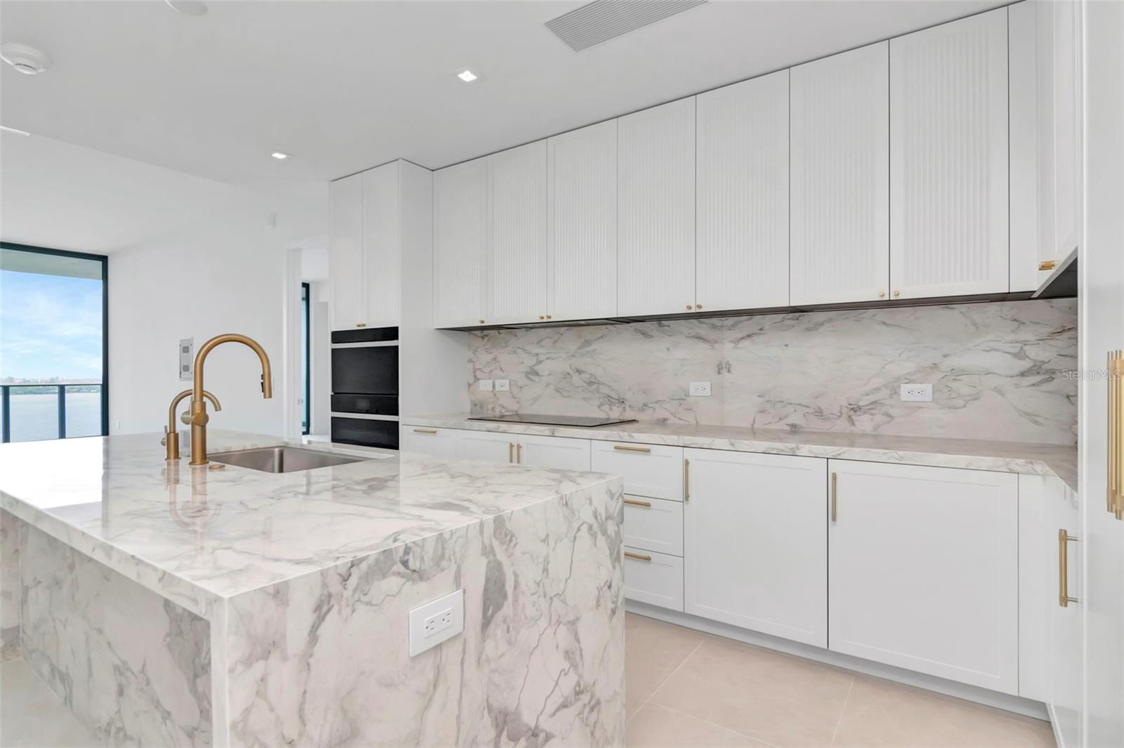 BAYSHORE YSABELLA CONDOMINIUM - Residential