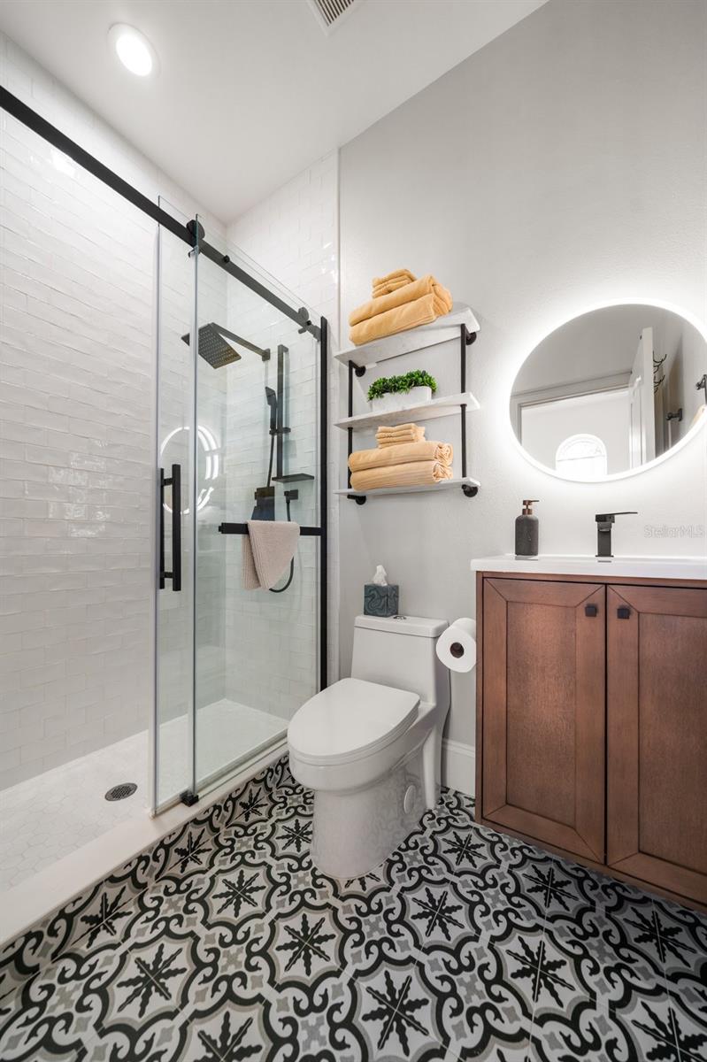 DAVIS ISLANDS - Residential