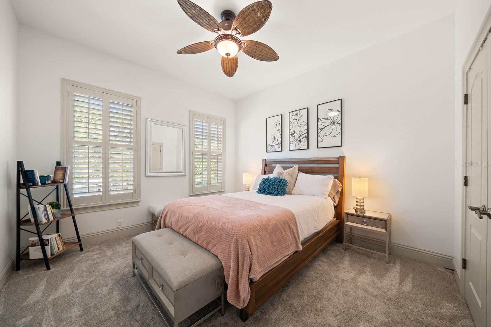 DAVIS ISLANDS - Residential