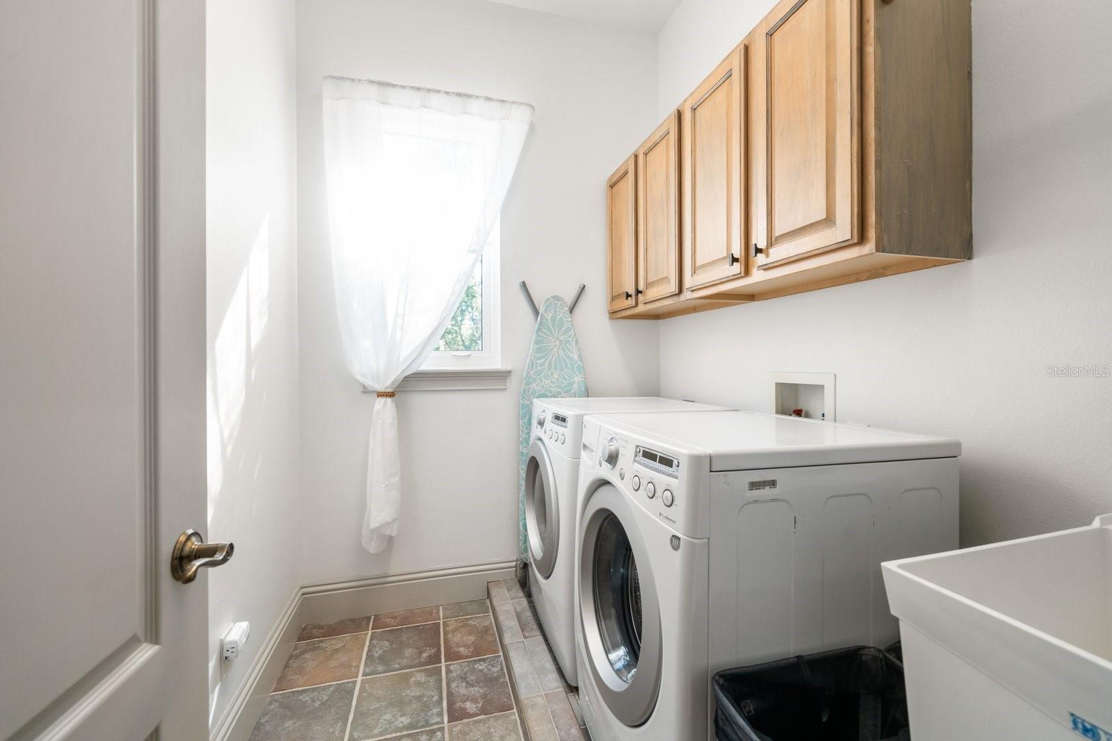 DAVIS ISLANDS - Residential