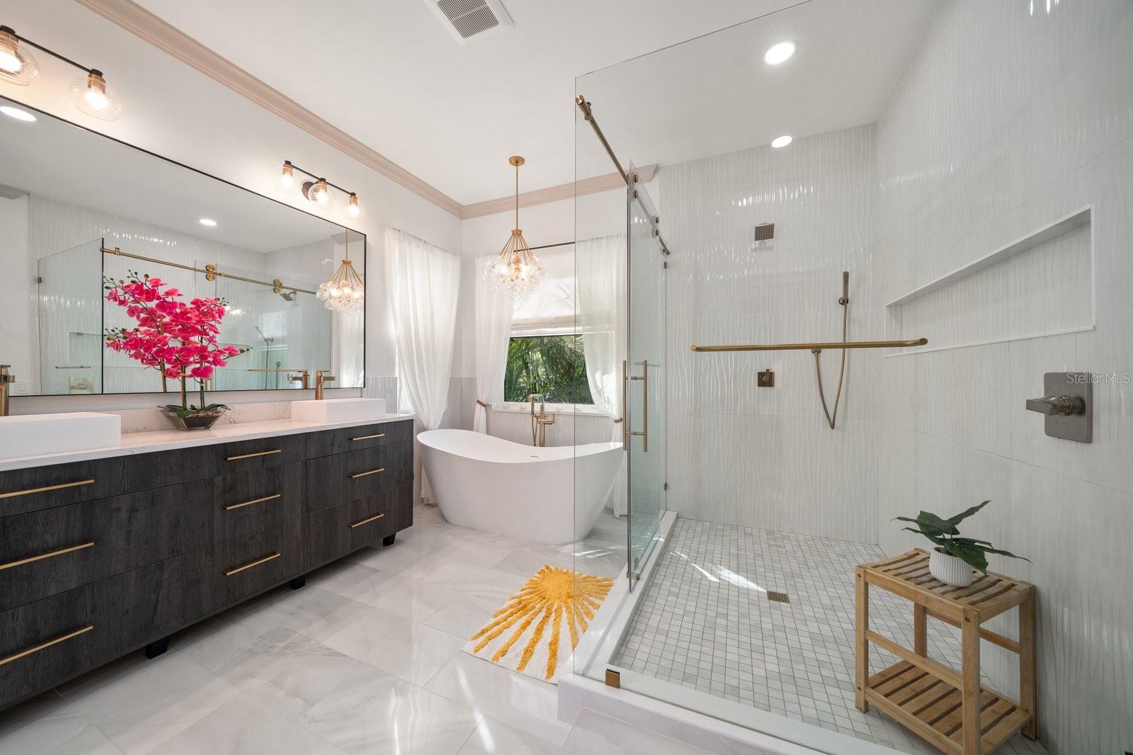 DAVIS ISLANDS - Residential