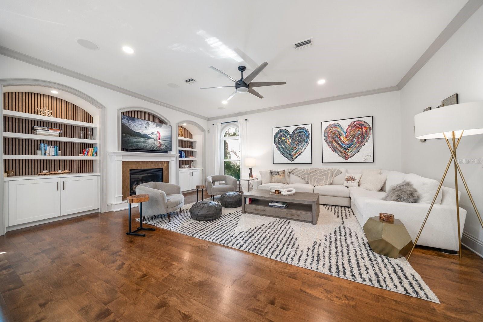 DAVIS ISLANDS - Residential