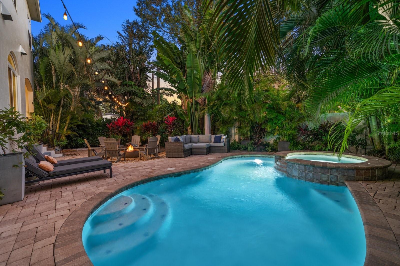 DAVIS ISLANDS - Residential