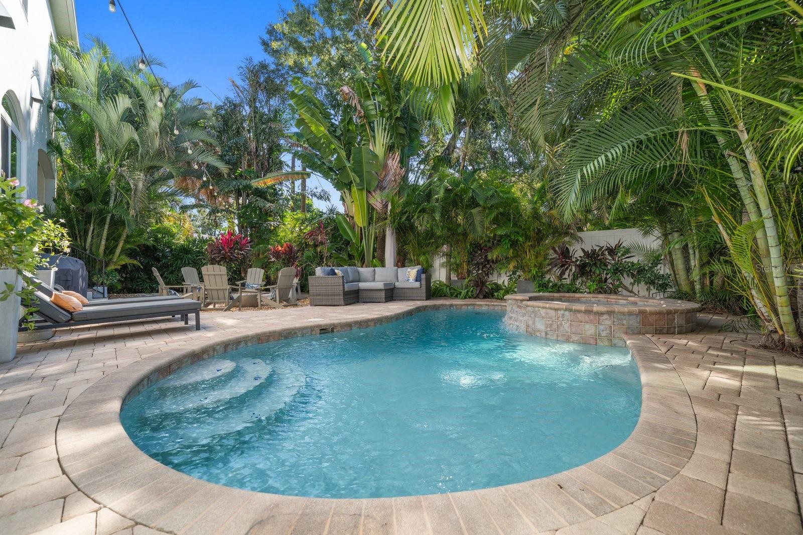 DAVIS ISLANDS - Residential