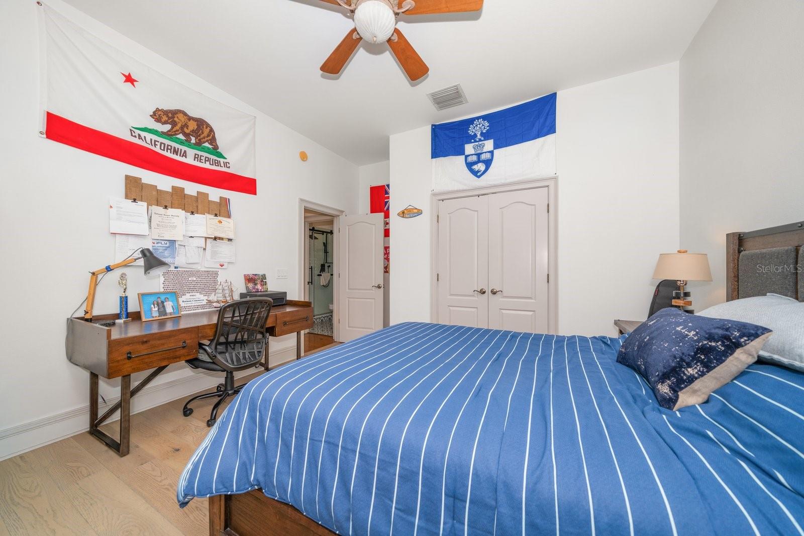 DAVIS ISLANDS - Residential