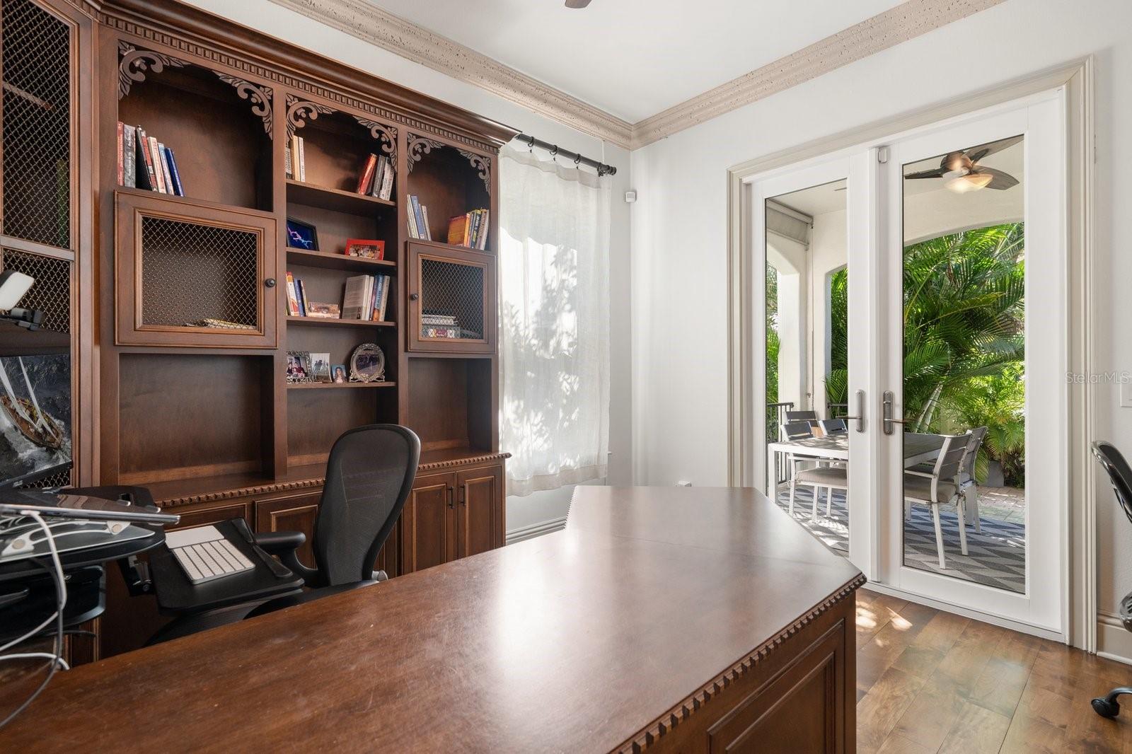 DAVIS ISLANDS - Residential