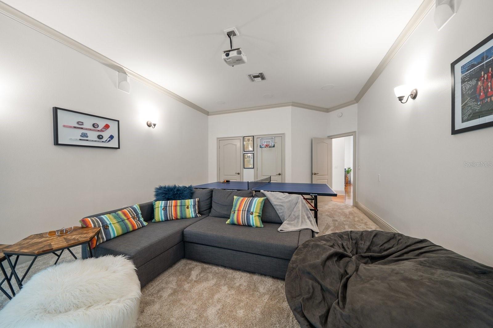 DAVIS ISLANDS - Residential