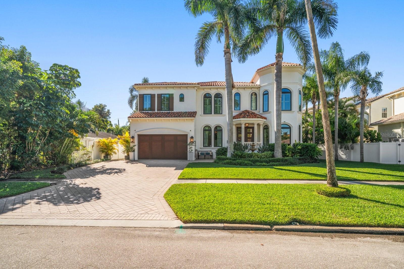 DAVIS ISLANDS - Residential