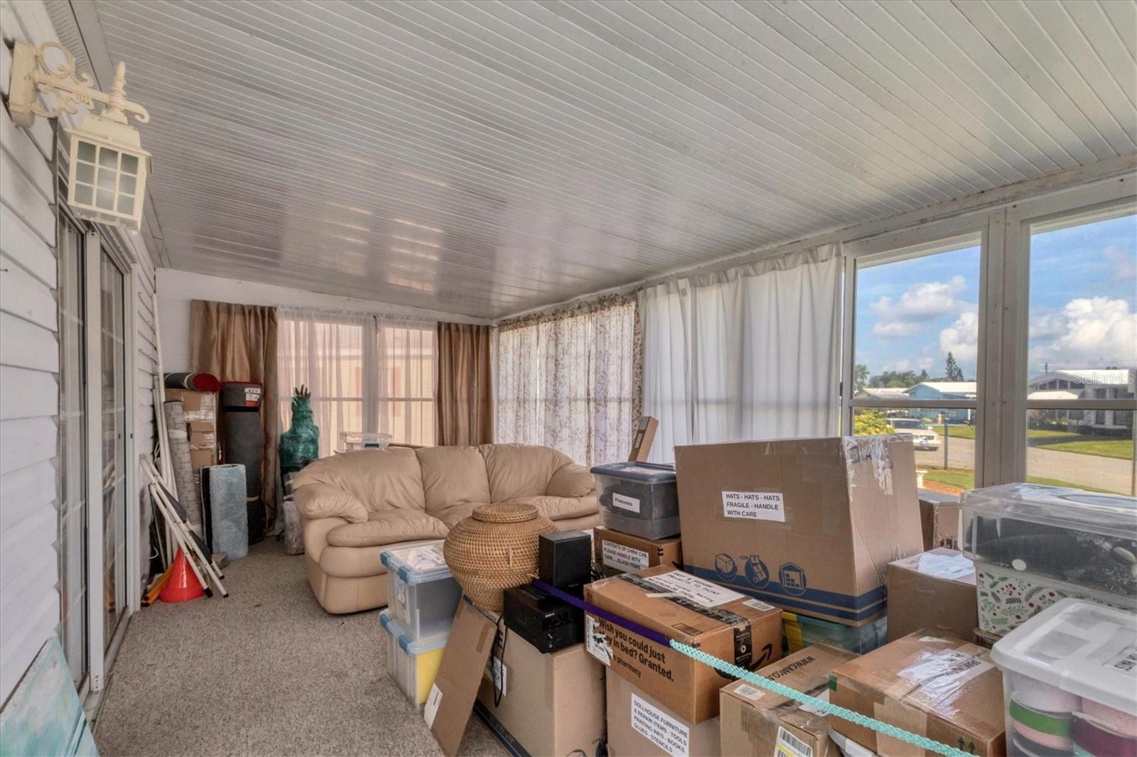 SHADOW BROOK MOBILE HOME - Residential