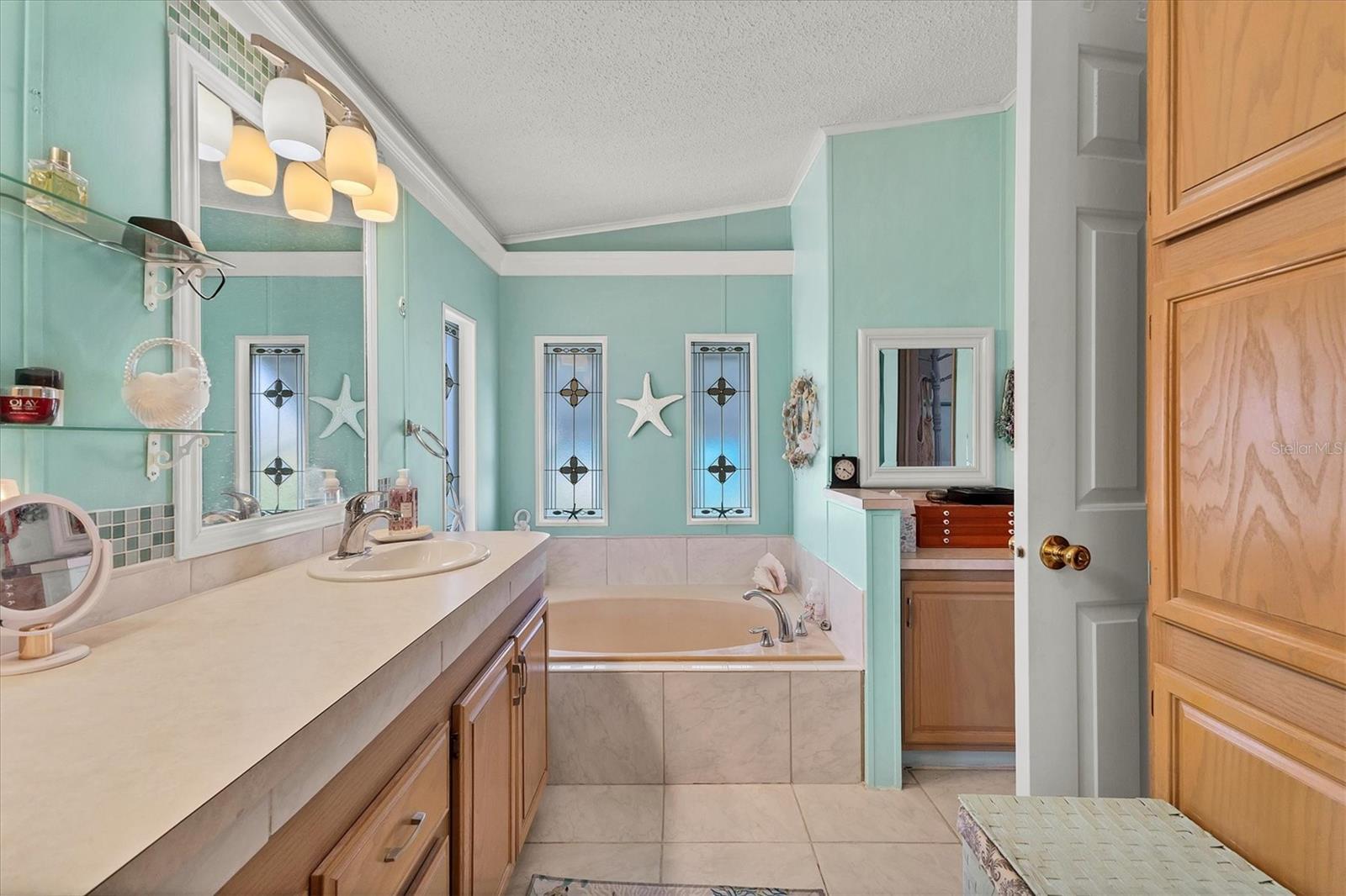 SHADOW BROOK MOBILE HOME - Residential