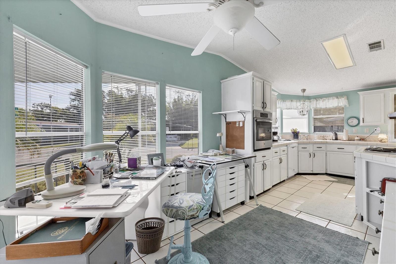 SHADOW BROOK MOBILE HOME - Residential