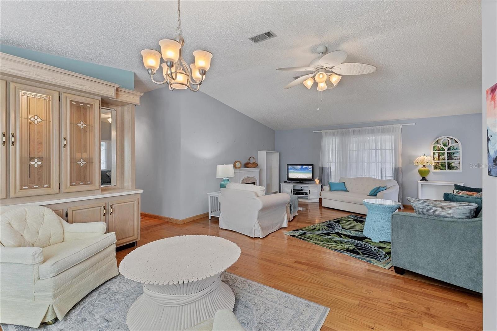 SHADOW BROOK MOBILE HOME - Residential