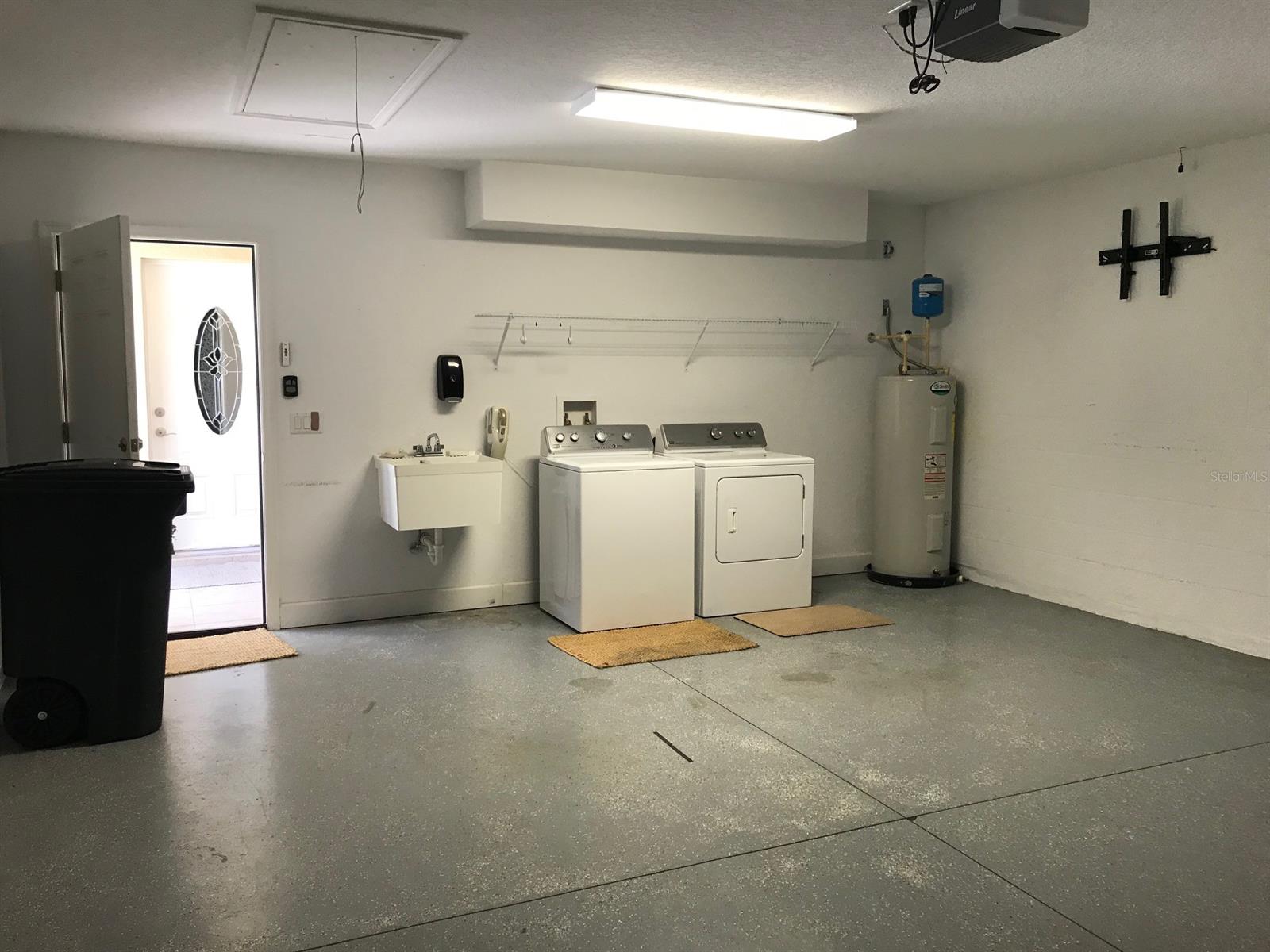 Hawks Cove - Residential Lease