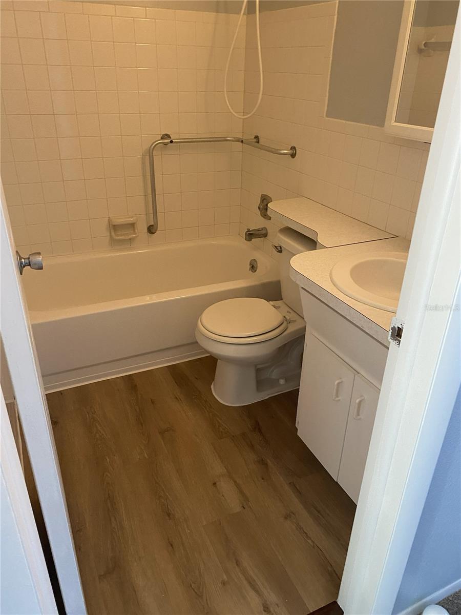 ON TOP OF THE WORLD - Residential