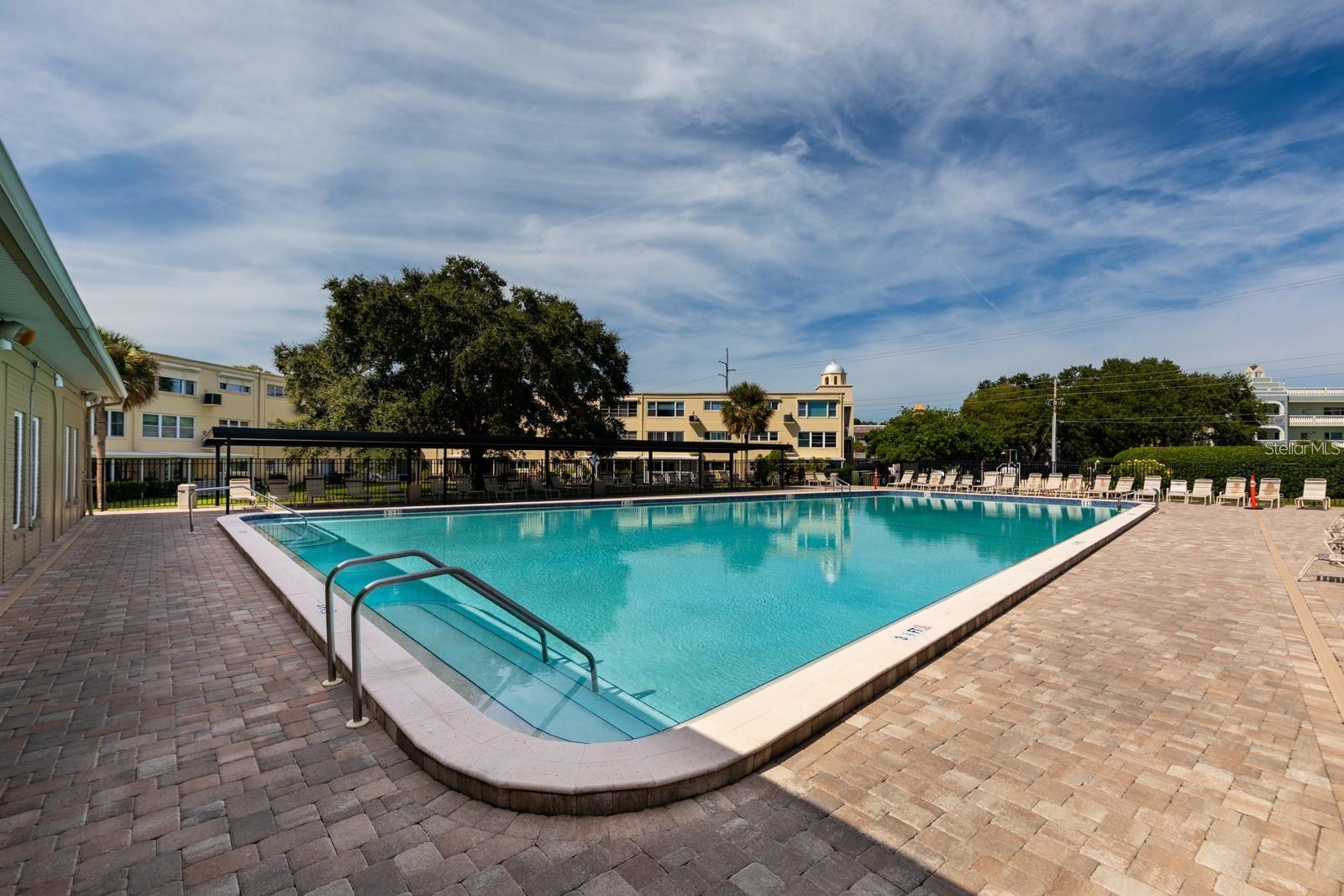 ON TOP OF THE WORLD - Residential