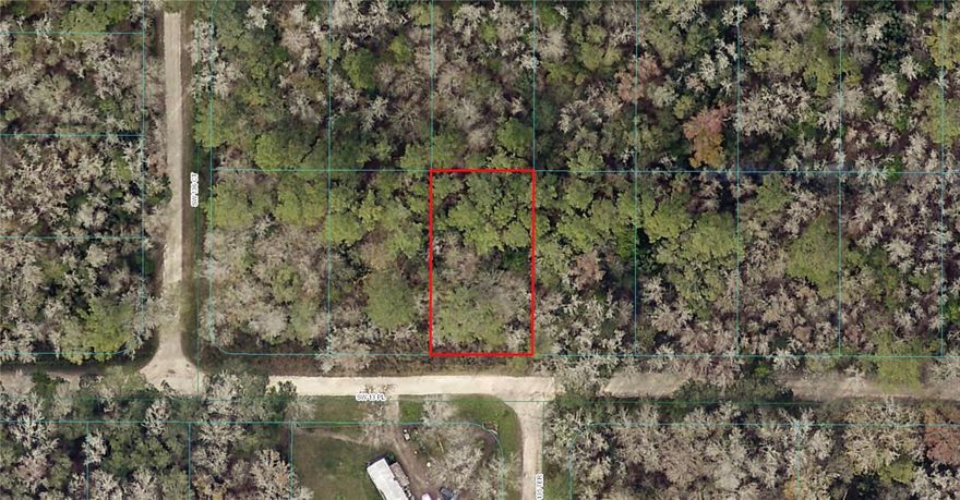 MOBILE HOMES OK! Very close to town in the Rainbow Park neighborhood, this lot is the best value on the market. No HOA. This is Marion County Parcel  2008-020-003.  GPS Coordinates to center of property: 29.175069, -82.344835. Enter coordinates into google or apple maps for directions. Listing address is not an official address and is just for mapping purposes.