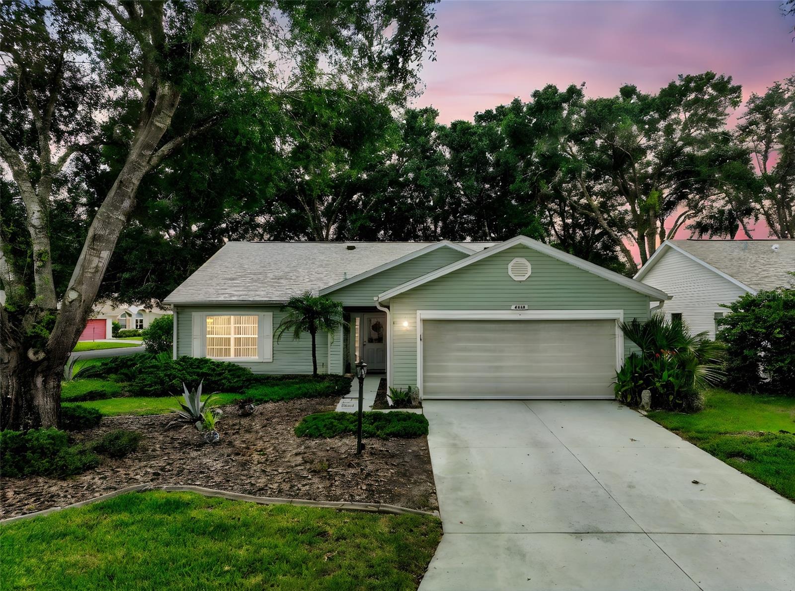 Welcome to this nicely appointed 3-bedroom, 2-bathroom home, perfectly situated on a desirable corner lot in The Plantation at Leesburg, a premier 55+ active community. Pride of ownership is evident in this well maintained home.
Recent major upgrades ensure peace of mind, with a new roof installed in July 2023 a new A/C unit installed in March 2024 and a new hot water heater and fridge this year. The exterior is complemented by a screened in lanai, as well as beautifully maintained landscaping. Built in cabinetry in the garage offers plenty of space for extra storage.
The Plantation at Leesburg is a gated community renowned for its resort-style amenities and vibrant social scene. Residents enjoy Three clubhouses, Three pools and spas/hot tubs, Two 18-hole championship golf courses, Tennis courts and pickleball, Softball field, Two state-of-the-art fitness centers, On-site restaurant and lounge, Scenic walking and biking trails, Over 100 planned weekly activities and clubs.
Conveniently located near grocery stores, the turnpike, and major shopping, this home offers an unparalleled lifestyle of comfort and activity. Don't miss this incredible opportunity to live in a meticulously maintained community with endless amenities. Schedule your showing today!