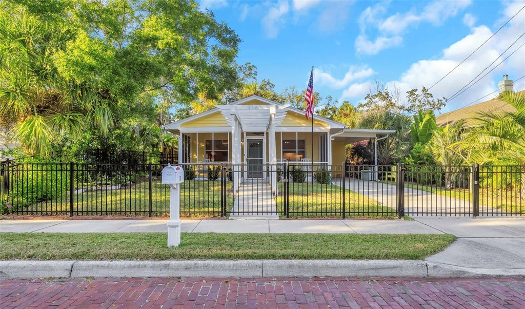 Photo of 116 Read Street, Tarpon Springs, FL 34689 (MLS # TB8512693)