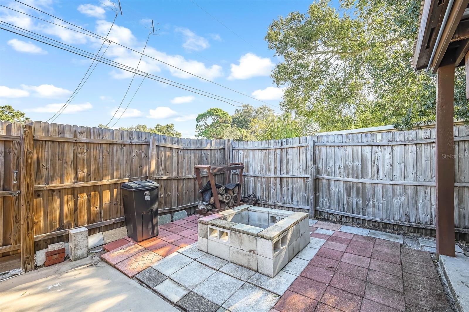 PASADENA TERRACE - Residential