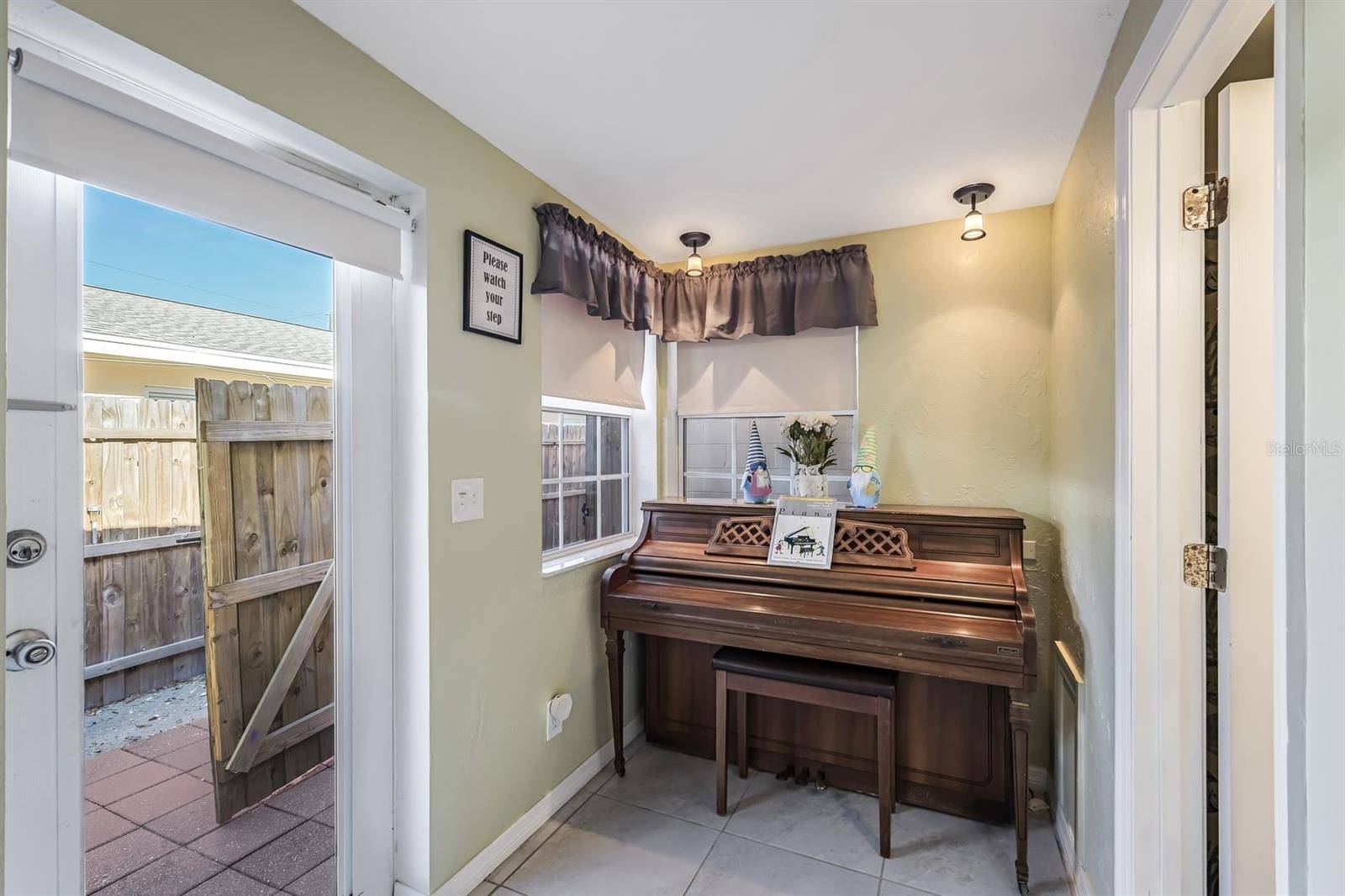 PASADENA TERRACE - Residential