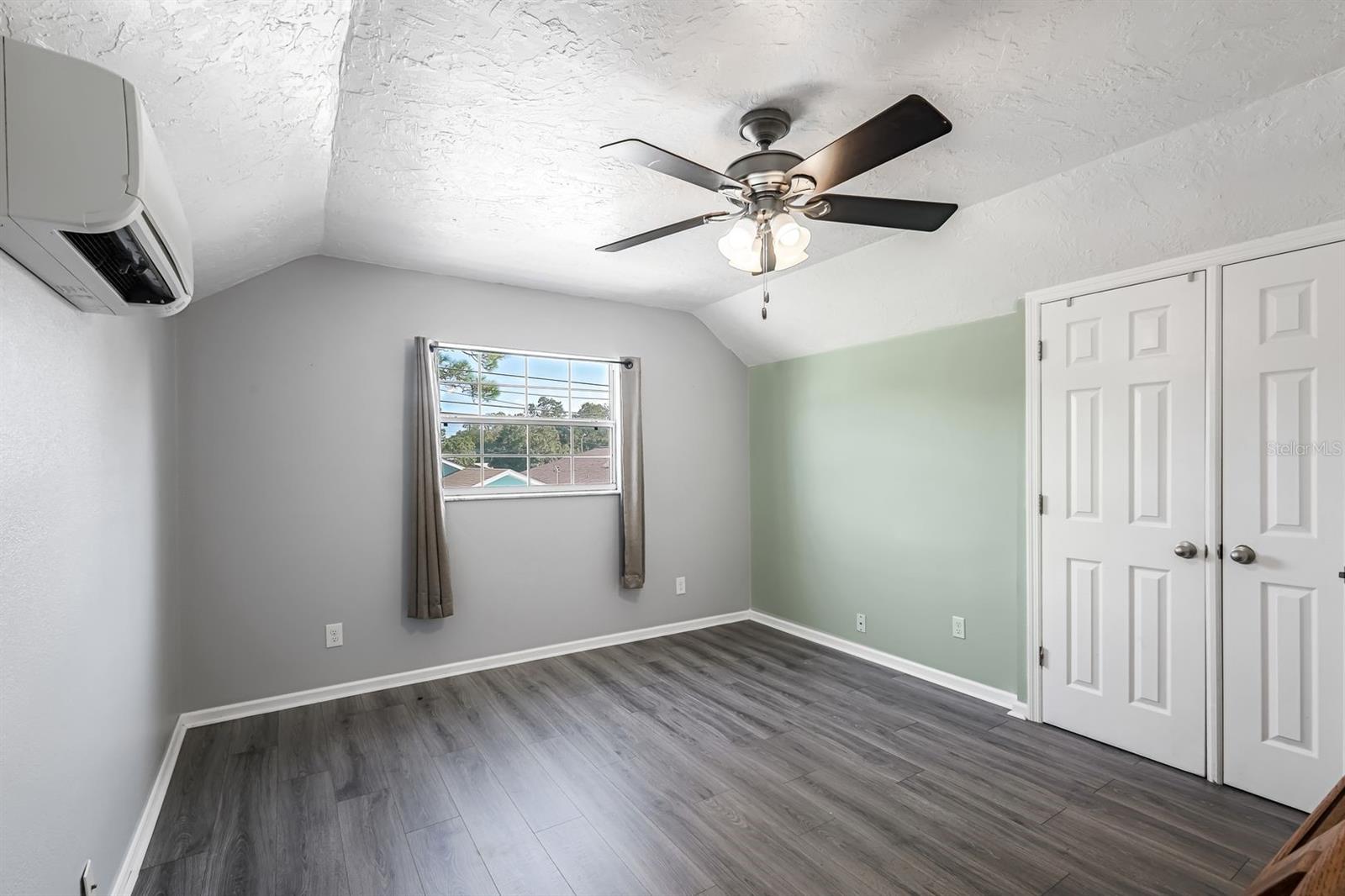 PASADENA TERRACE - Residential