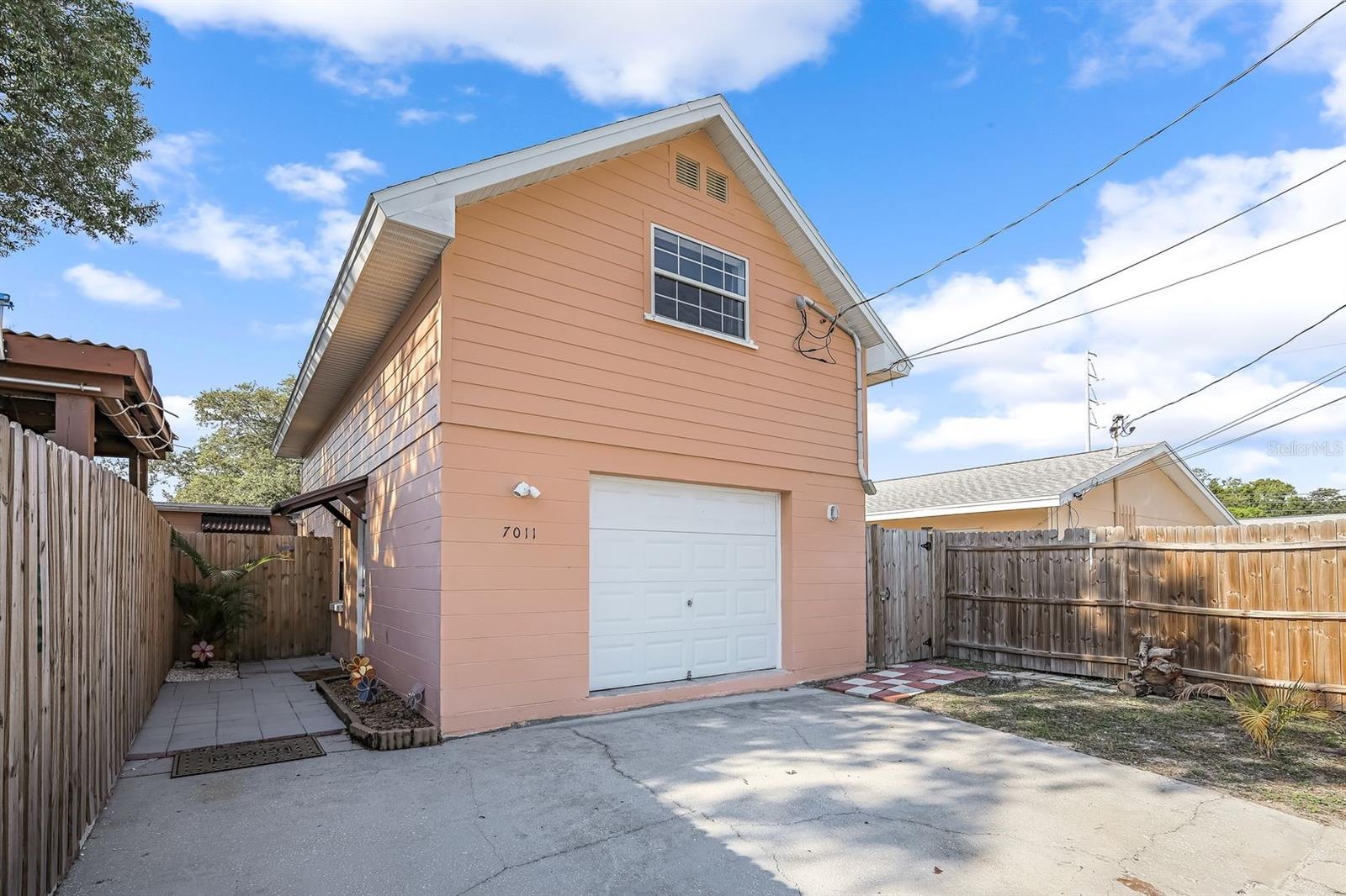 PASADENA TERRACE - Residential