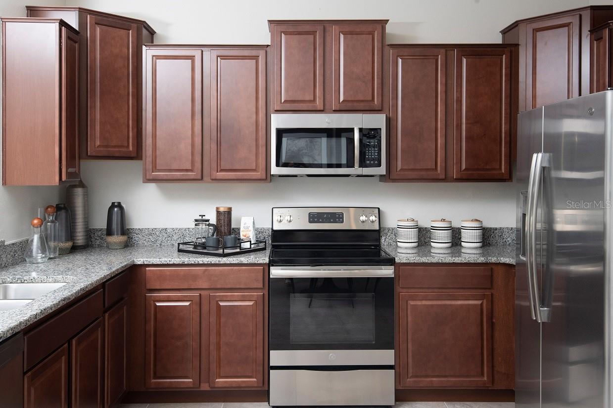 LITTLE LAKE THOMAS - Residential