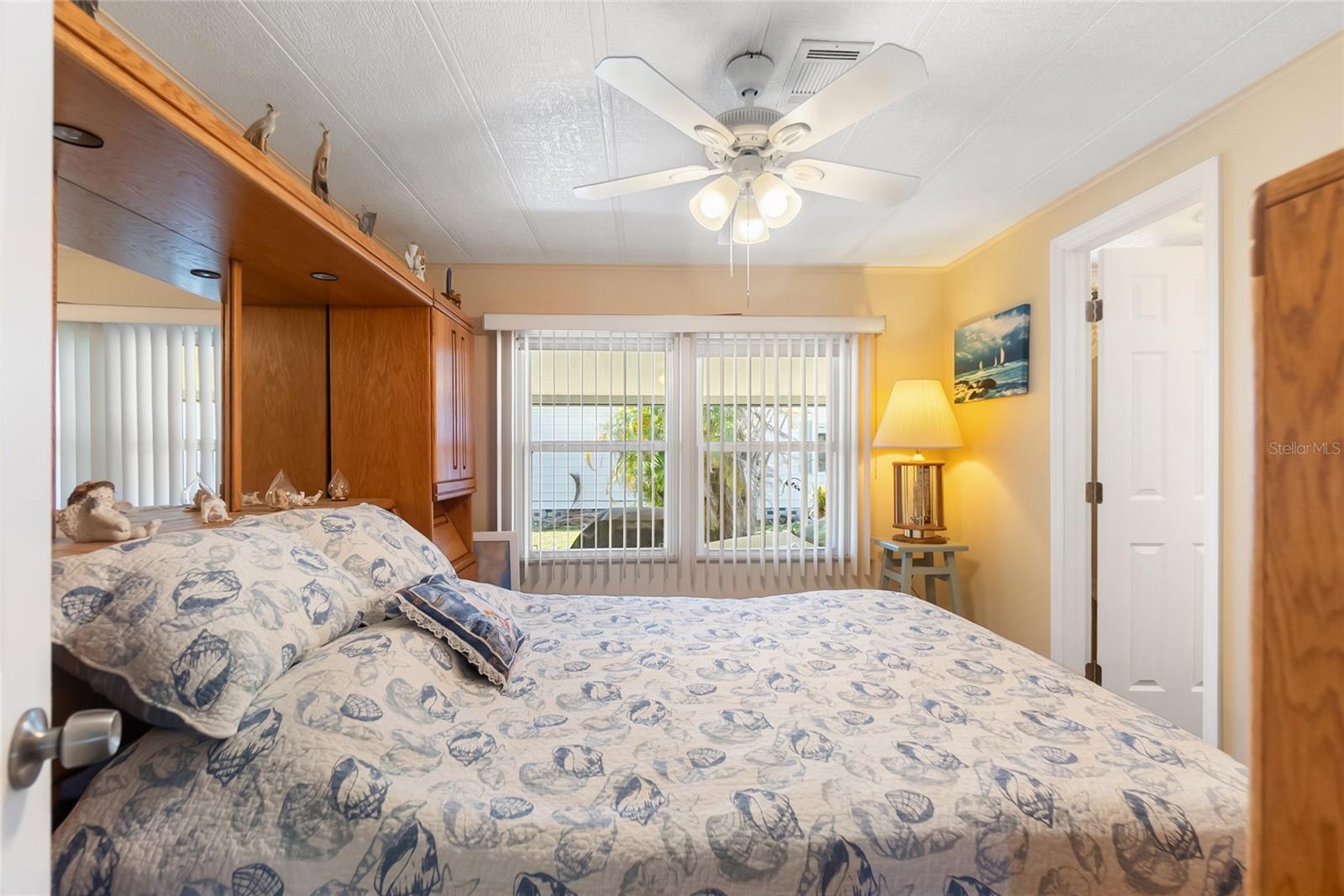 HARBOR ISLES - Residential