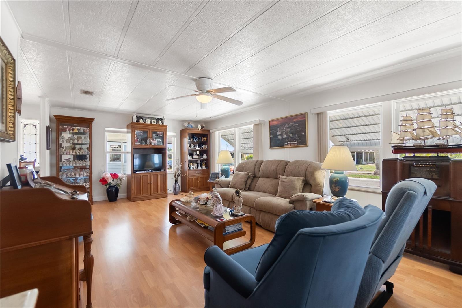 HARBOR ISLES - Residential