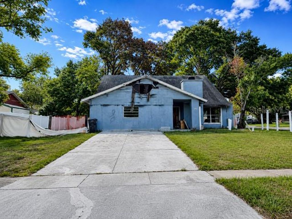 Photo of 606 Forest Hills Drive, Brandon, FL 33510 (MLS # TB8519147)