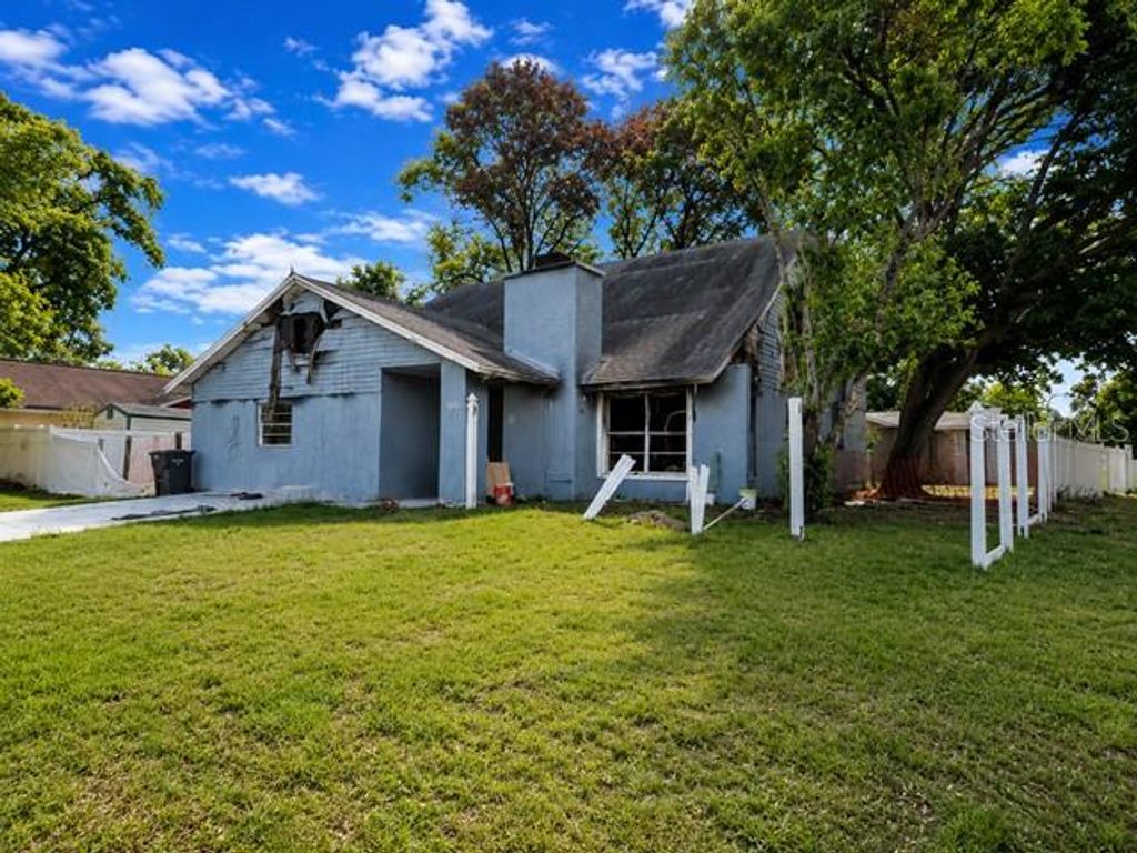 Photo of 606 Forest Hills Drive, Brandon, FL 33510 (MLS # TB8519147)