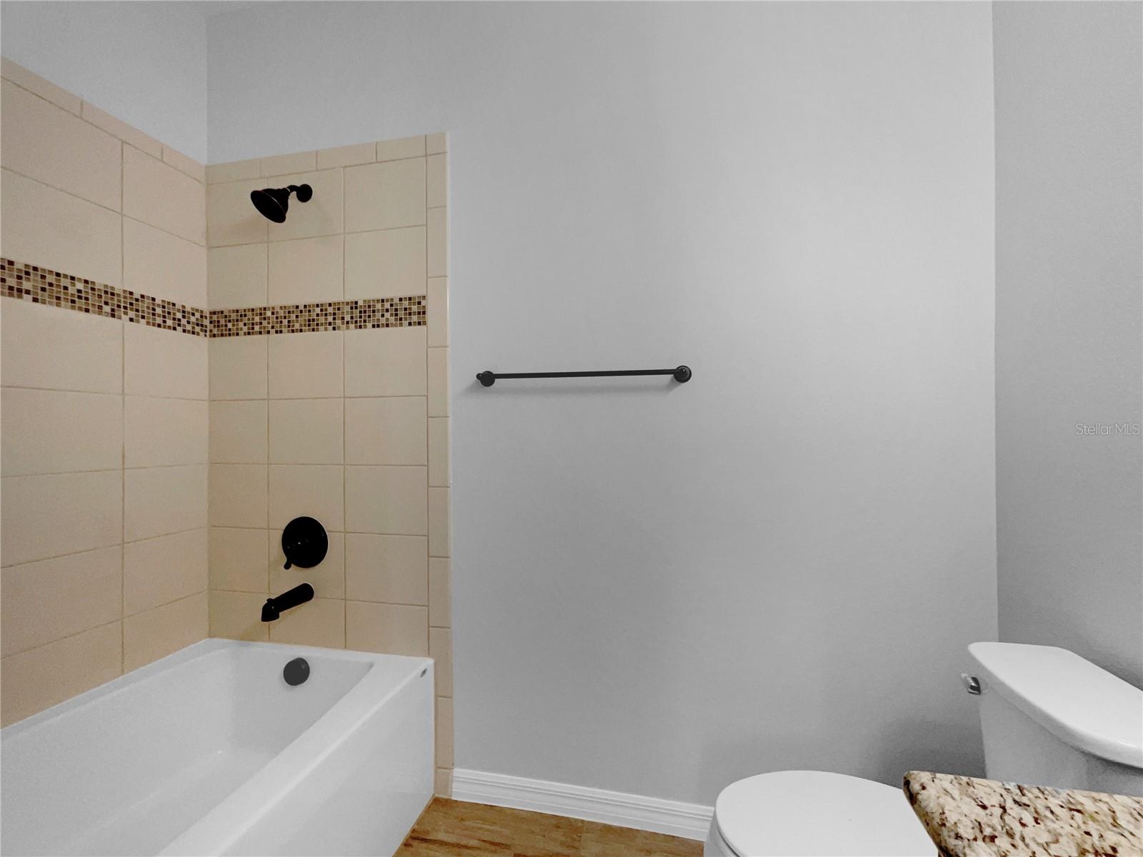 CASCADES/GRVLAND PH 6 - Residential