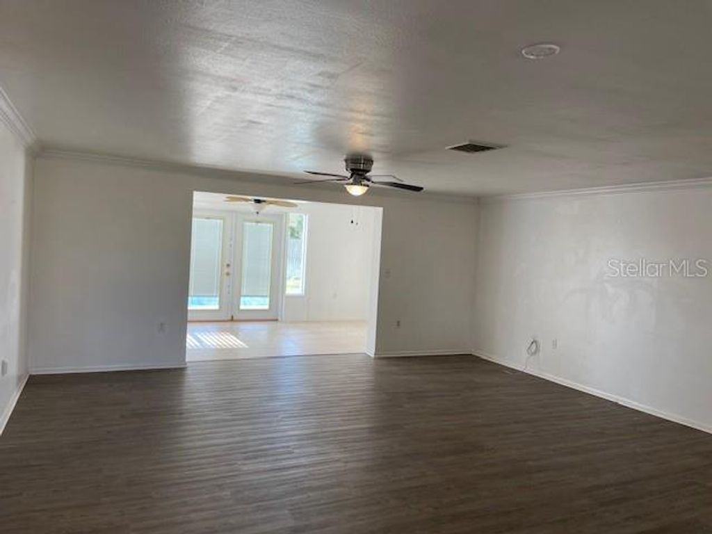 Photo of 2250 Sandlewood Drive, Venice, FL 34293 (MLS # A4693836)