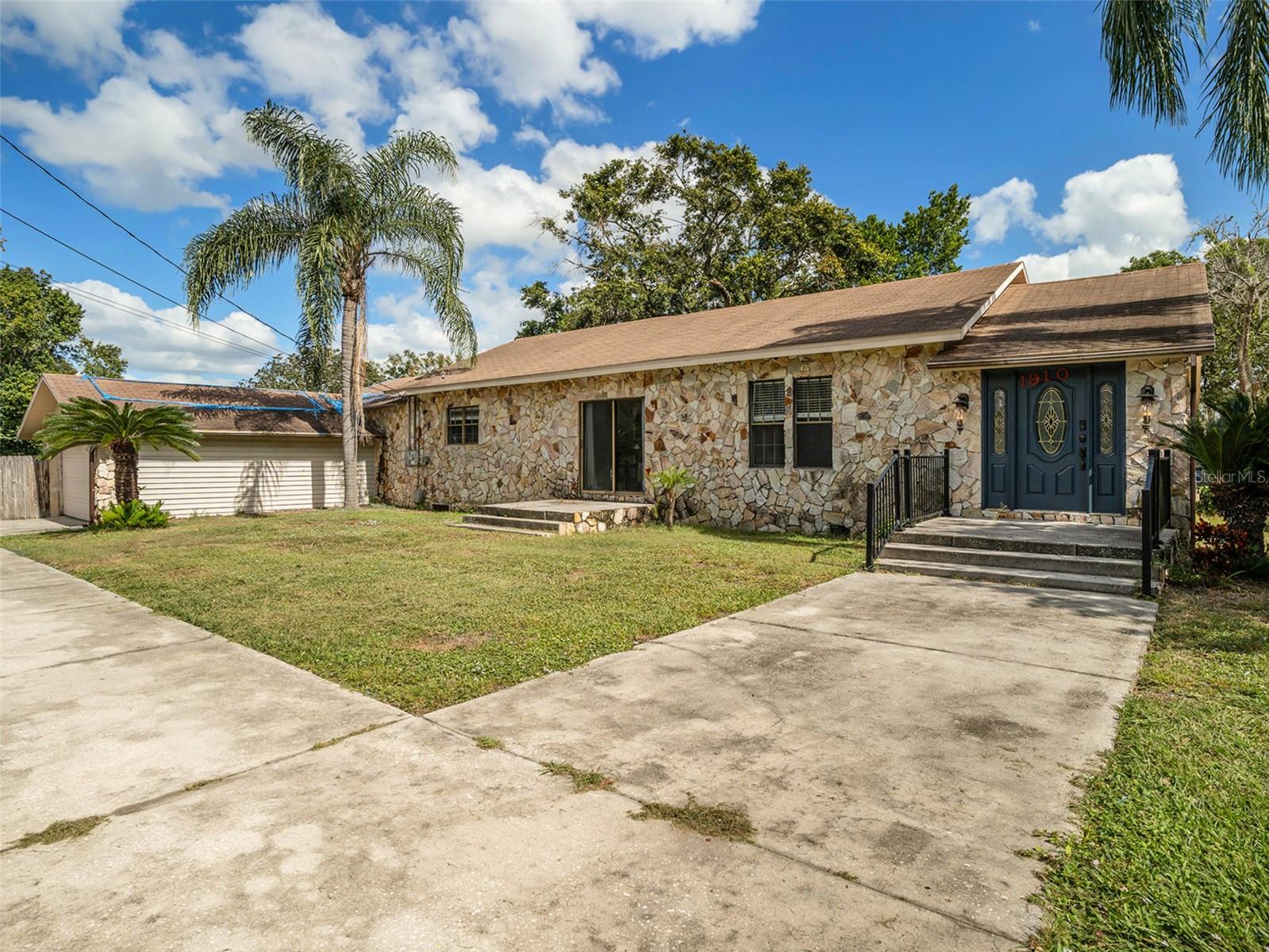 1910 E POLLOCK ROAD