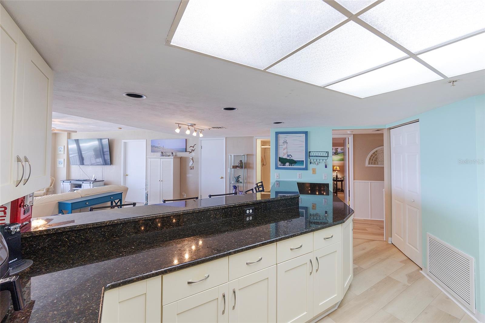 PENINSULA CONDO - Residential