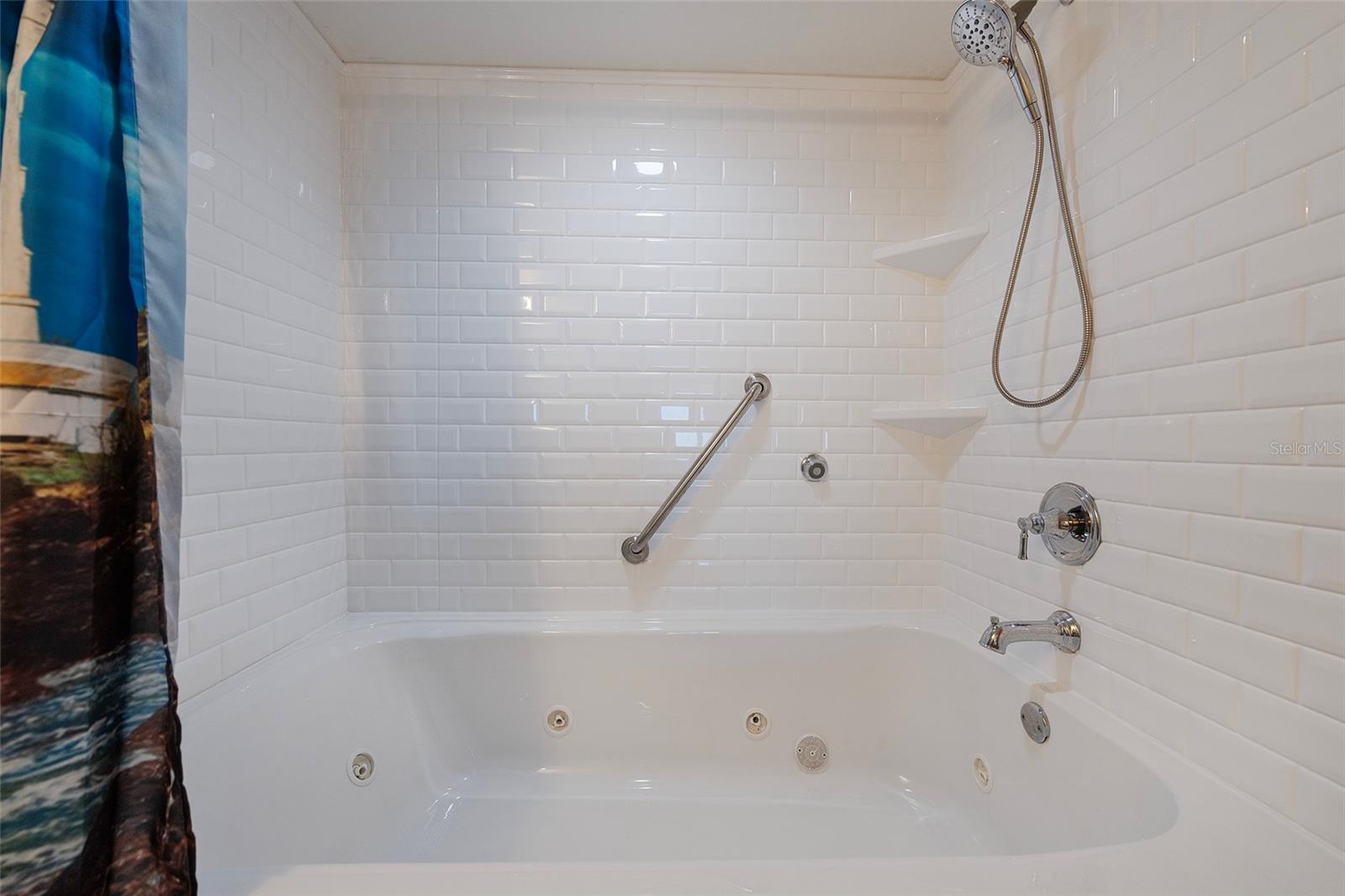 PENINSULA CONDO - Residential