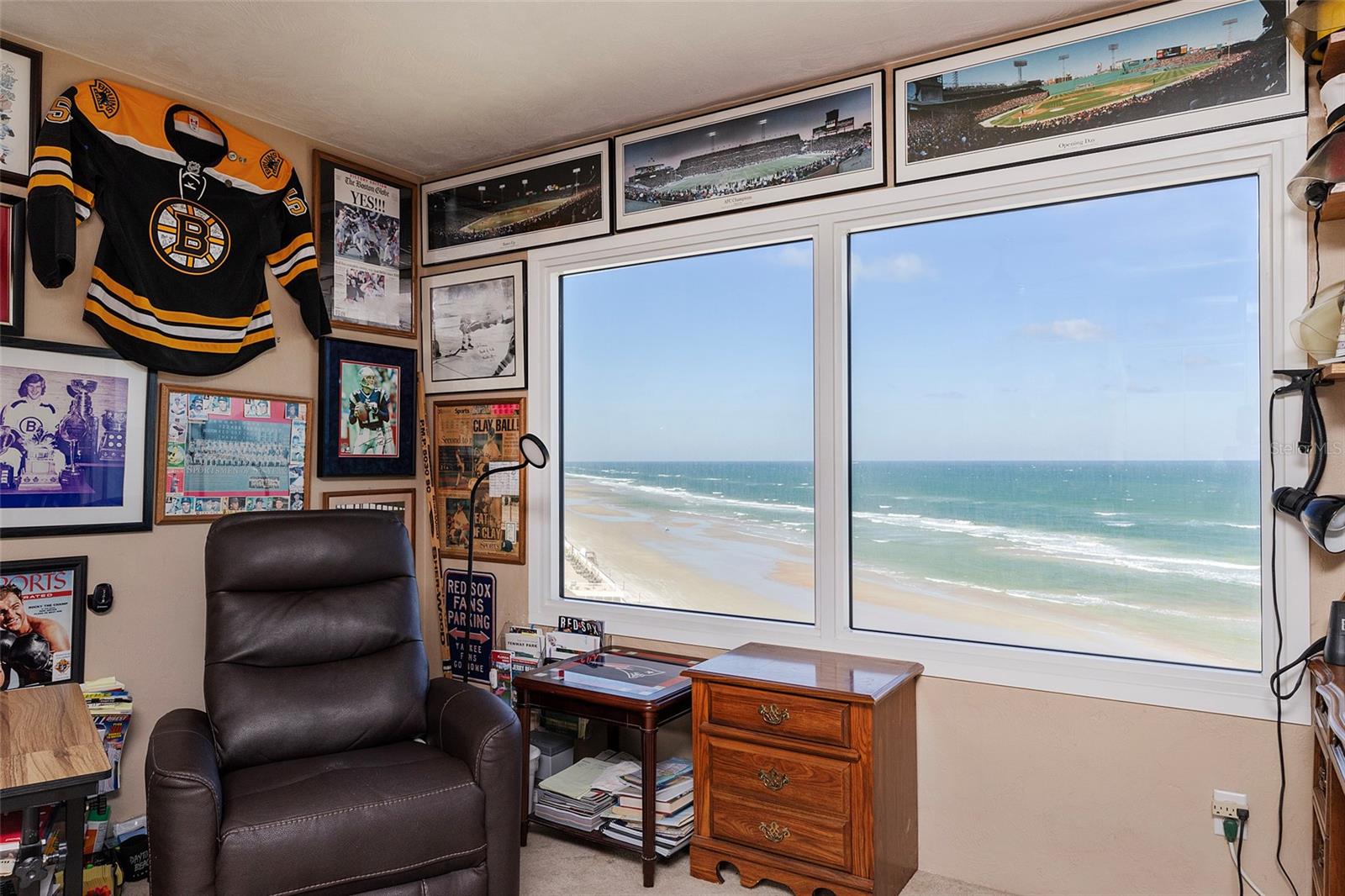 PENINSULA CONDO - Residential