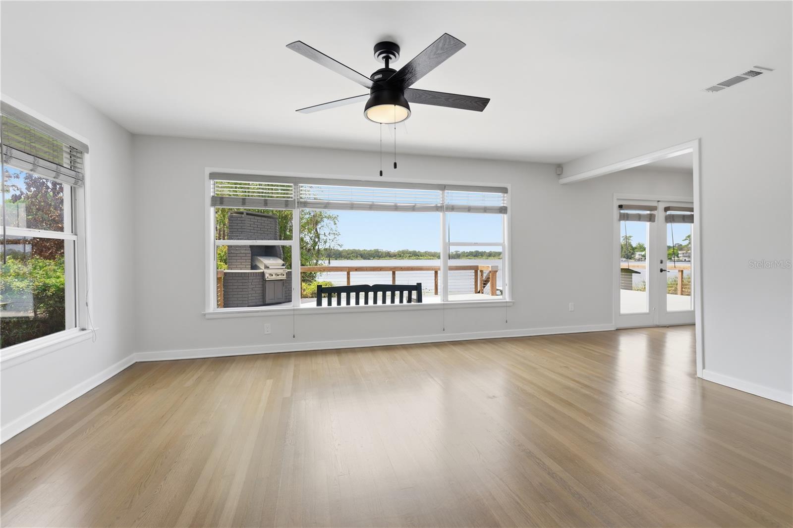 MAGNOLIA SHORES - Residential